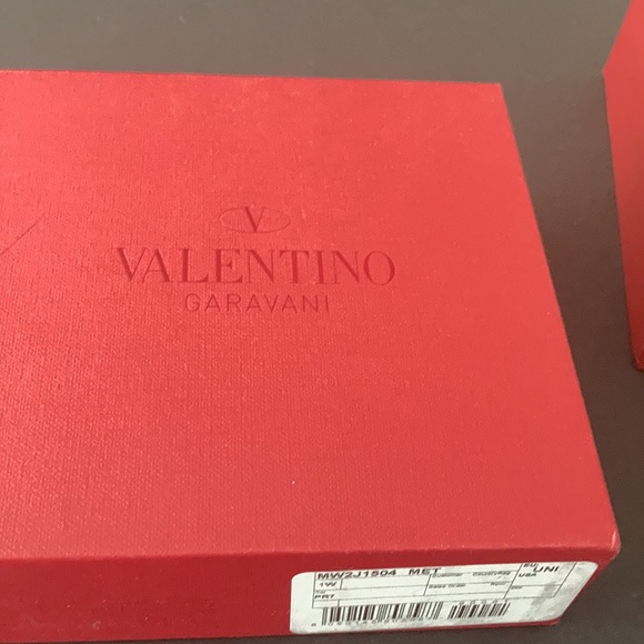 Valentino Garavani earrings - Picture 2 of 7